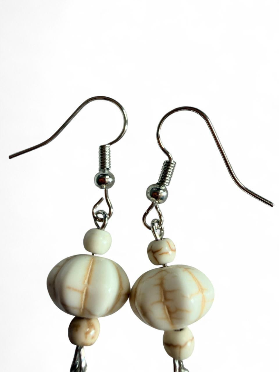 Cream Skull & Pumpkin Bead Drop Earrings 💀🤍