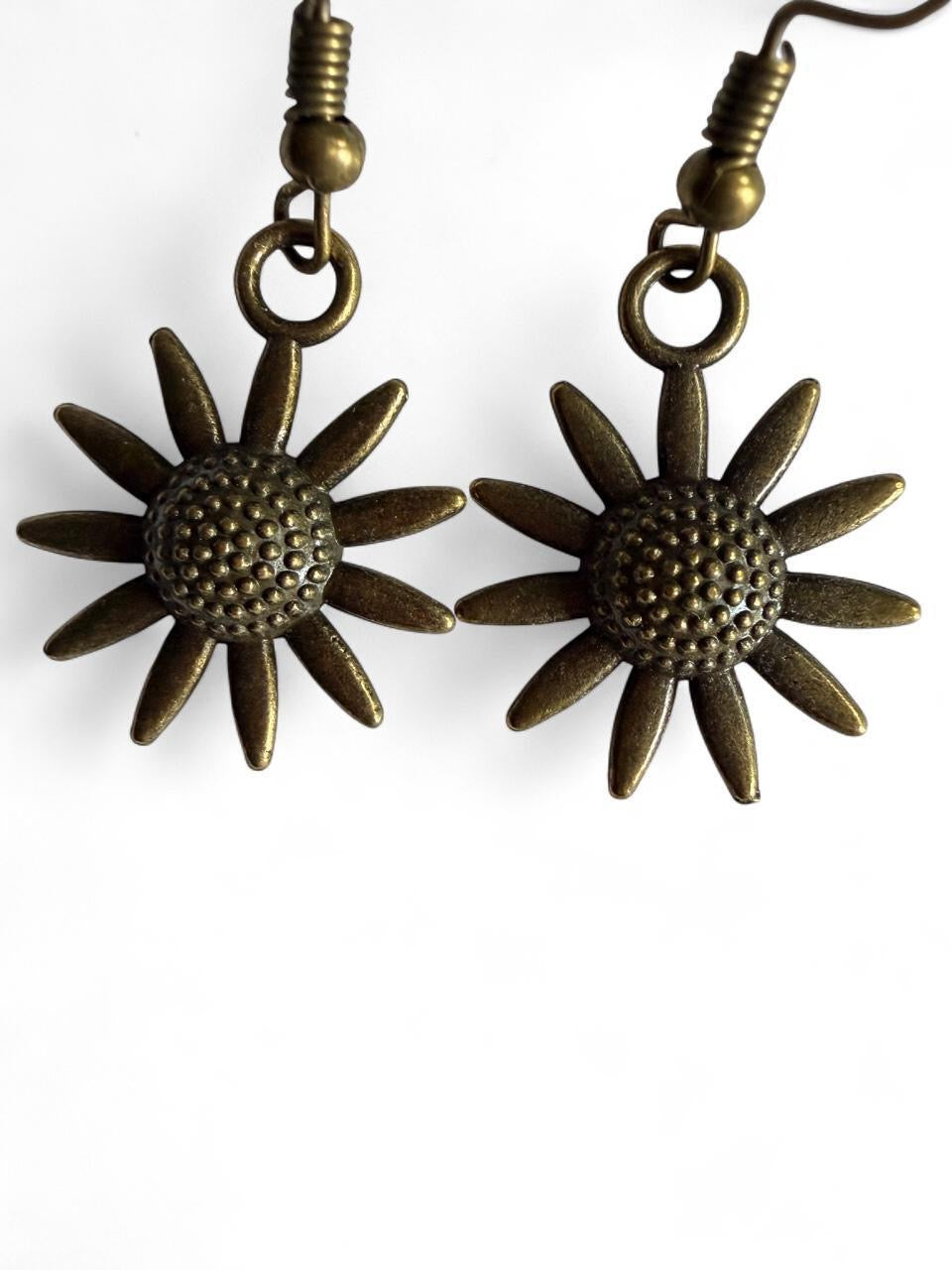 Rustic Antique Bronze Sunflower Dangle Earrings – Boho Country Style