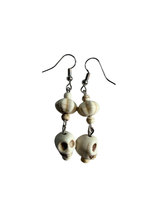 Cream Skull & Pumpkin Bead Drop Earrings 💀🤍