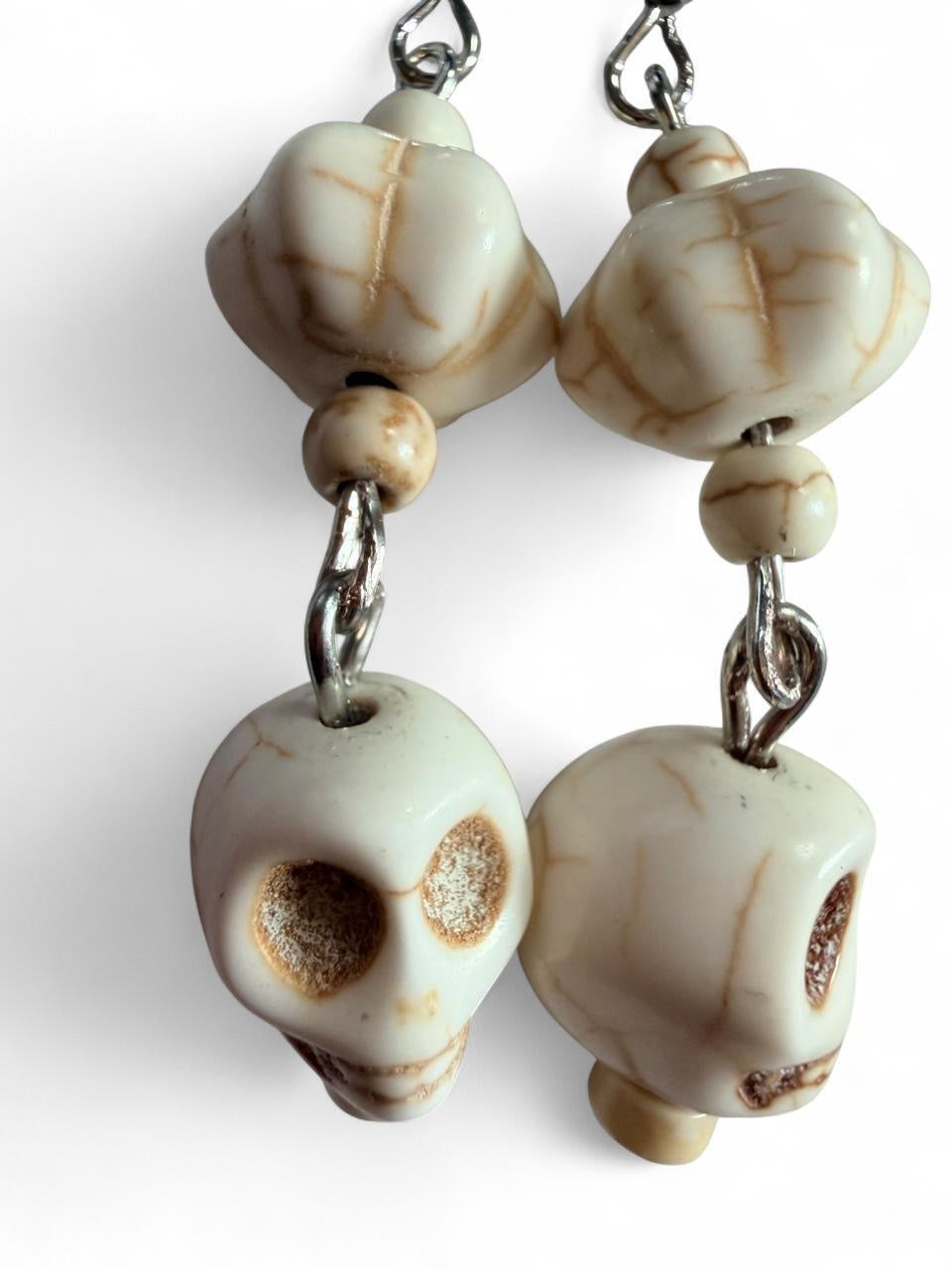 Cream Skull & Pumpkin Bead Drop Earrings 💀🤍